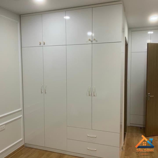 TỦ ÁO 4 CÁNH THIẾT KẾ CÓ NGĂN KÉO